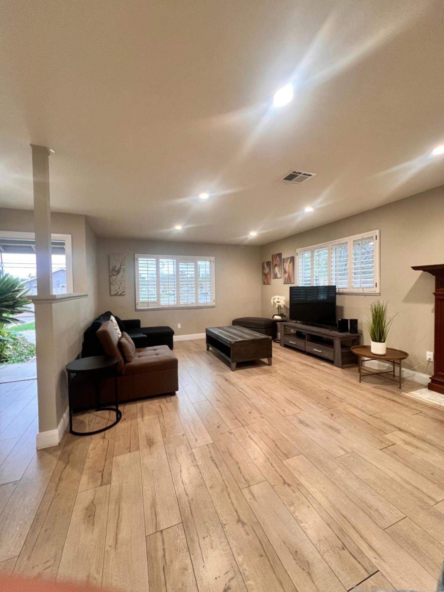 11640 Gothic Avenue Villa Los Angeles Exterior photo